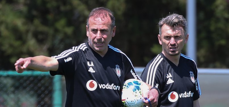 Orhan Ak Beşiktaş'taki görevinden istifa etti!