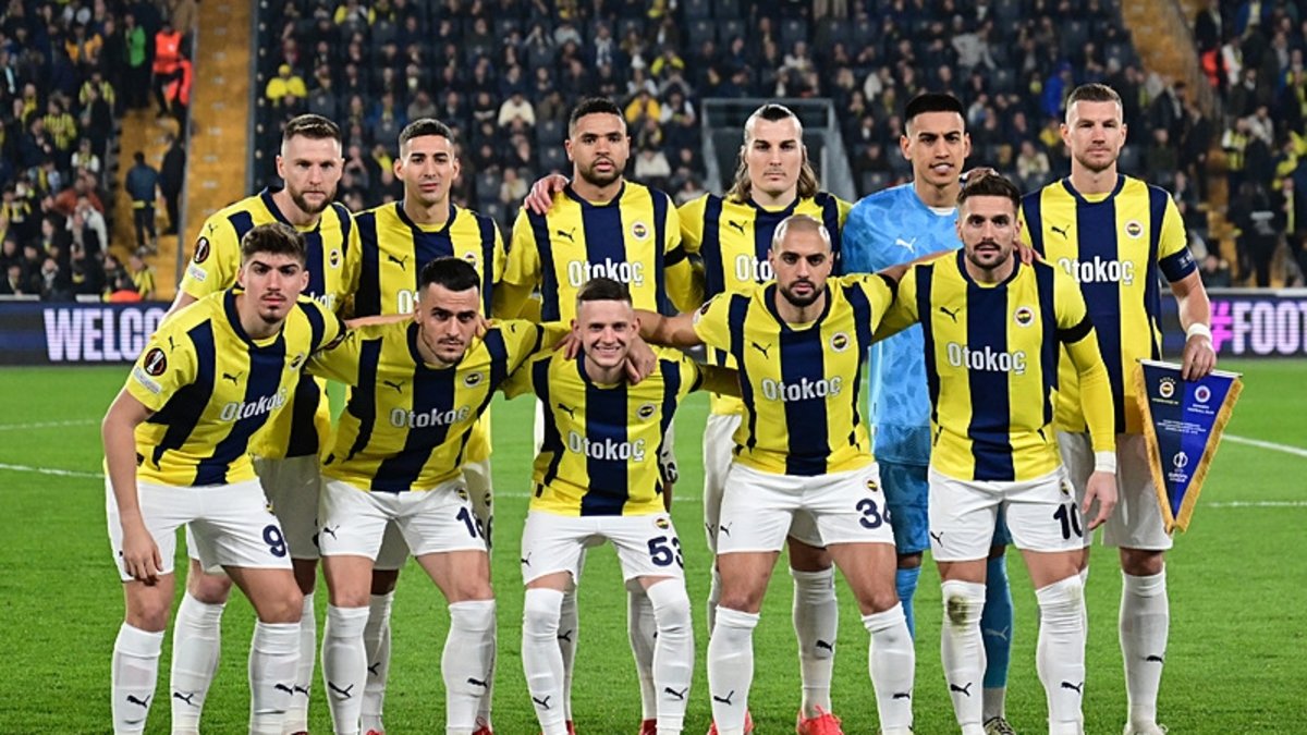 TRANSFER HABERİ: Fenerbahçe'de 9 ayrılık birden! Yeni sezonda yoklar TRANSFER HABERİ: Fenerbahçe'de 9 ayrılık birden! Yeni sezonda yoklar