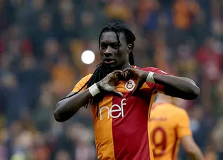 Galatasaray Gomis'i arıyor!