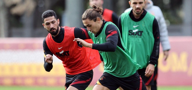 Galatasaray'da Emre Akbaba hırsıyla dikkat çekti