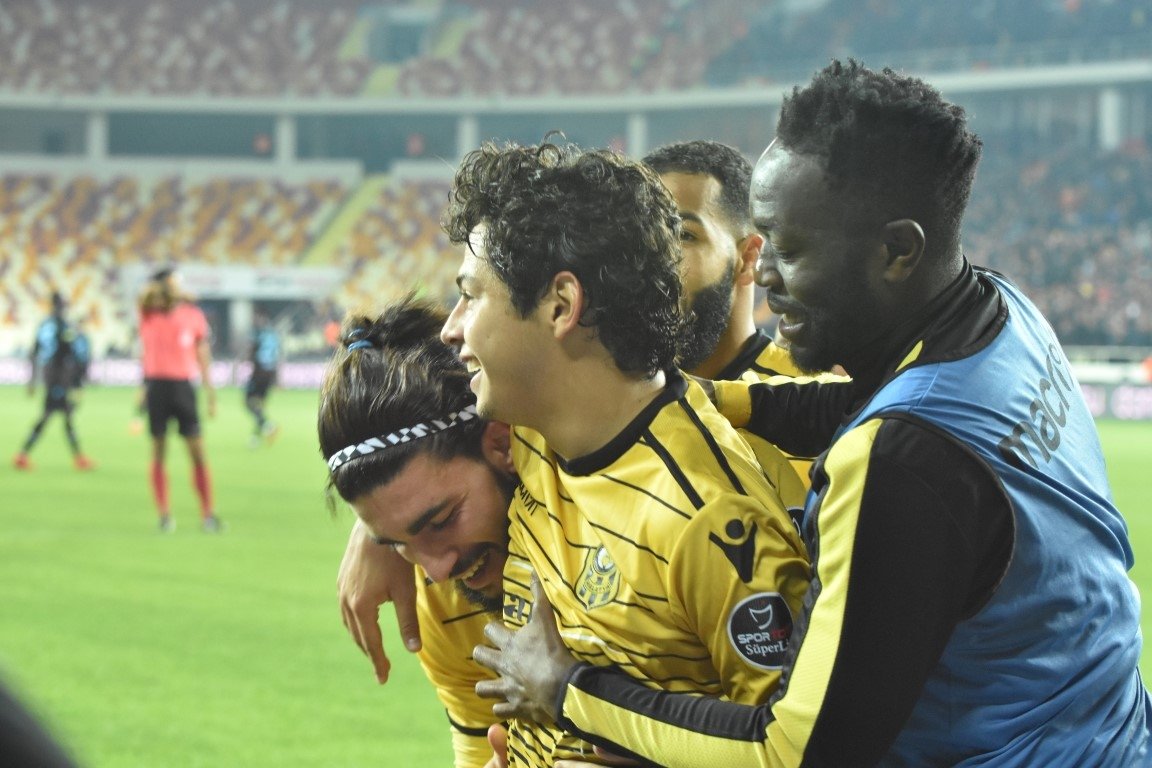 5-0’lık yenilgi hüngür hüngür ağlattı