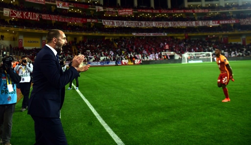 Antalyaspor-Galatasaray karşılaşmasından kareler