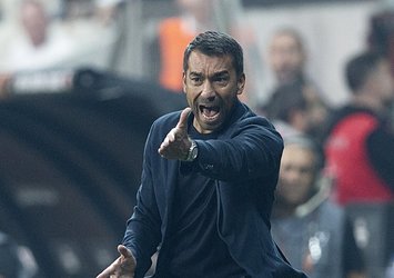 Bronckhorst'tan taraftara sitem!