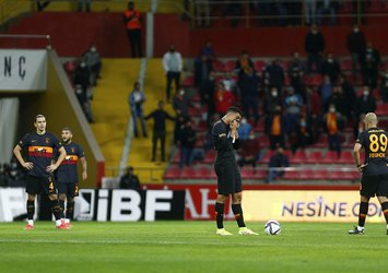 Usta kalemden flaş G.Saray yorumu! "Şampiyonluğa oynamaz"