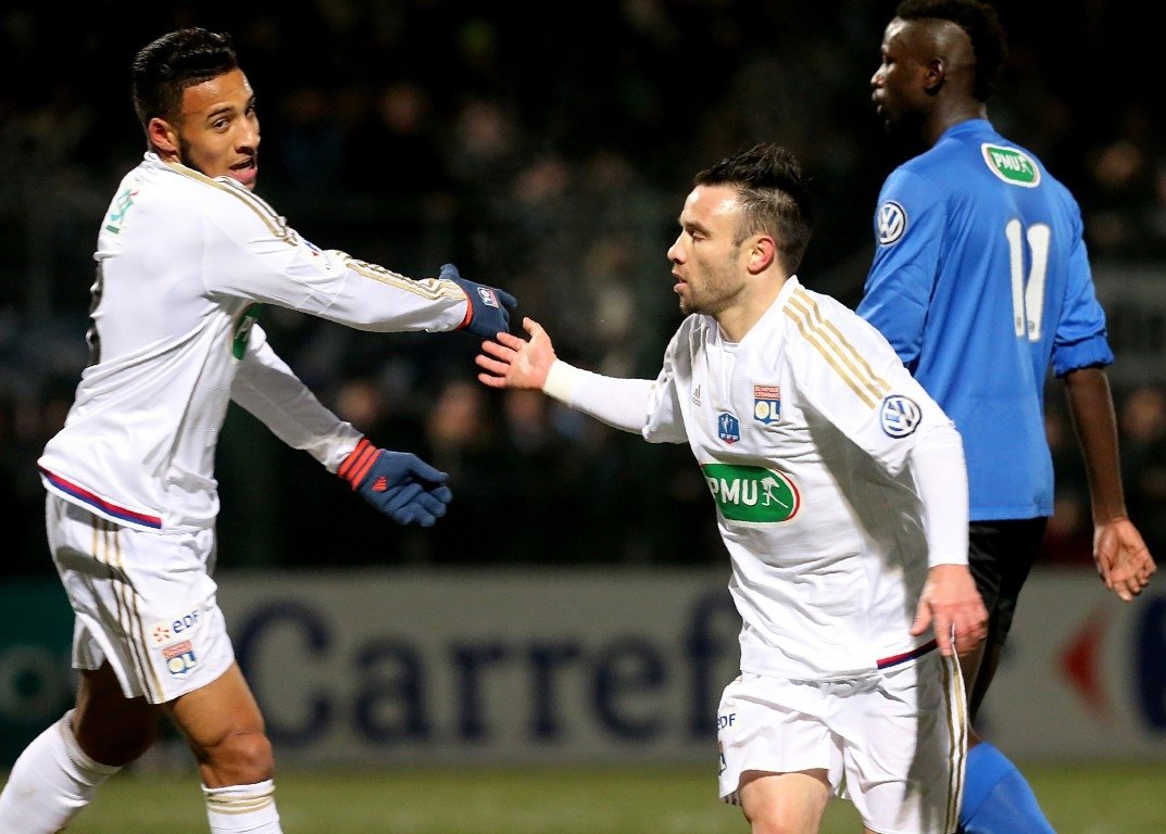 Mathieu Valbuena, Cuma günü imzalıyor