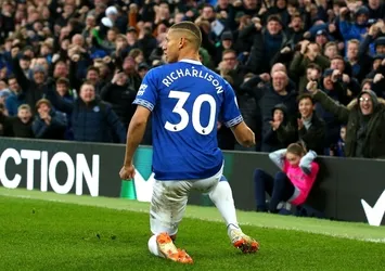 Ricarlison attı Everton kazandı!