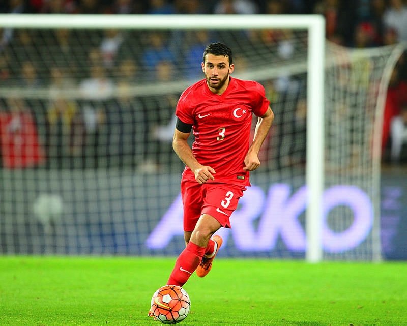 Milli futbolcuların menajerleri kim?