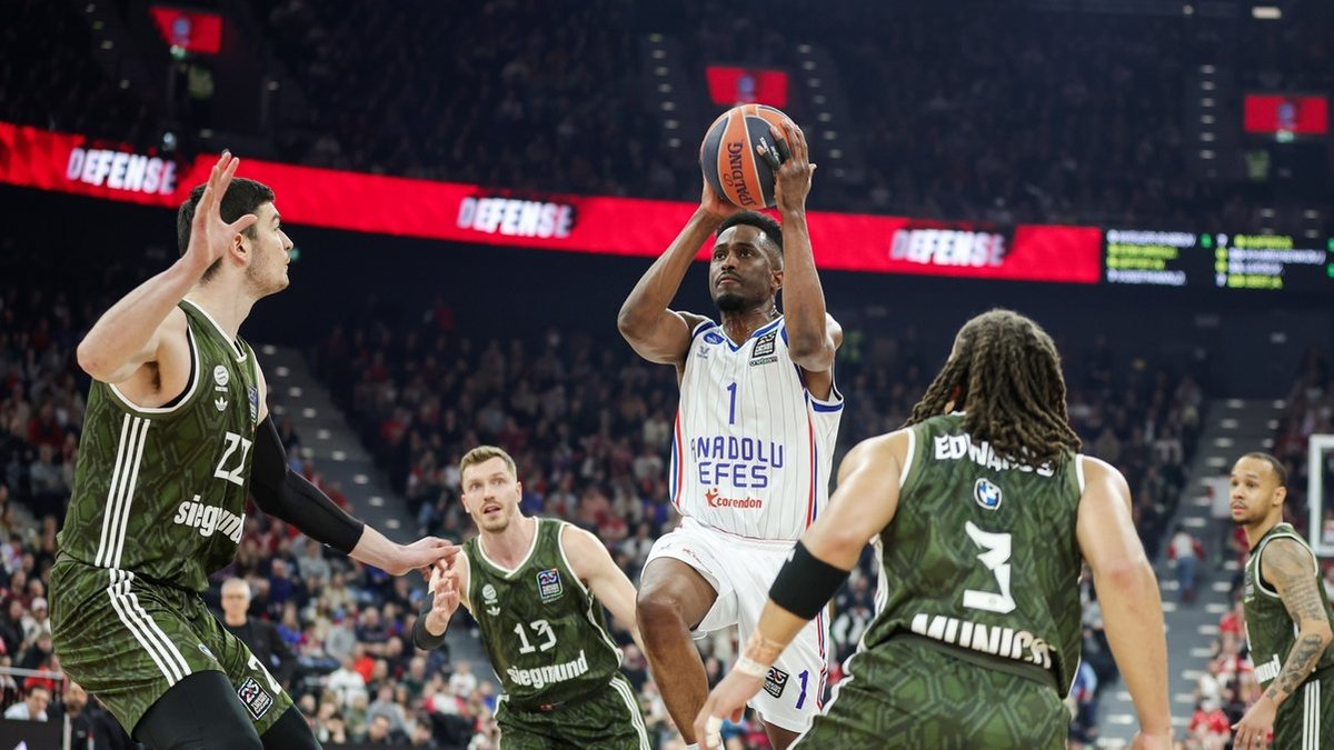 Bayern Münih 92-97 Anadolu Efes (MAÇ SONUCU-ÖZET) Bayern Münih 92-97 Anadolu Efes (MAÇ SONUCU-ÖZET)