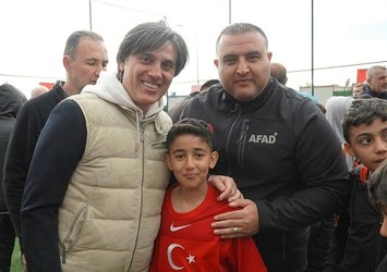 Montella 23 Nisan'ı kutladı!