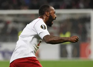 Manuel Fernandes geliyor!