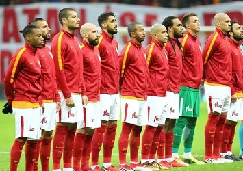 Atiba'nın pas rekorunu egale eden Aslan!