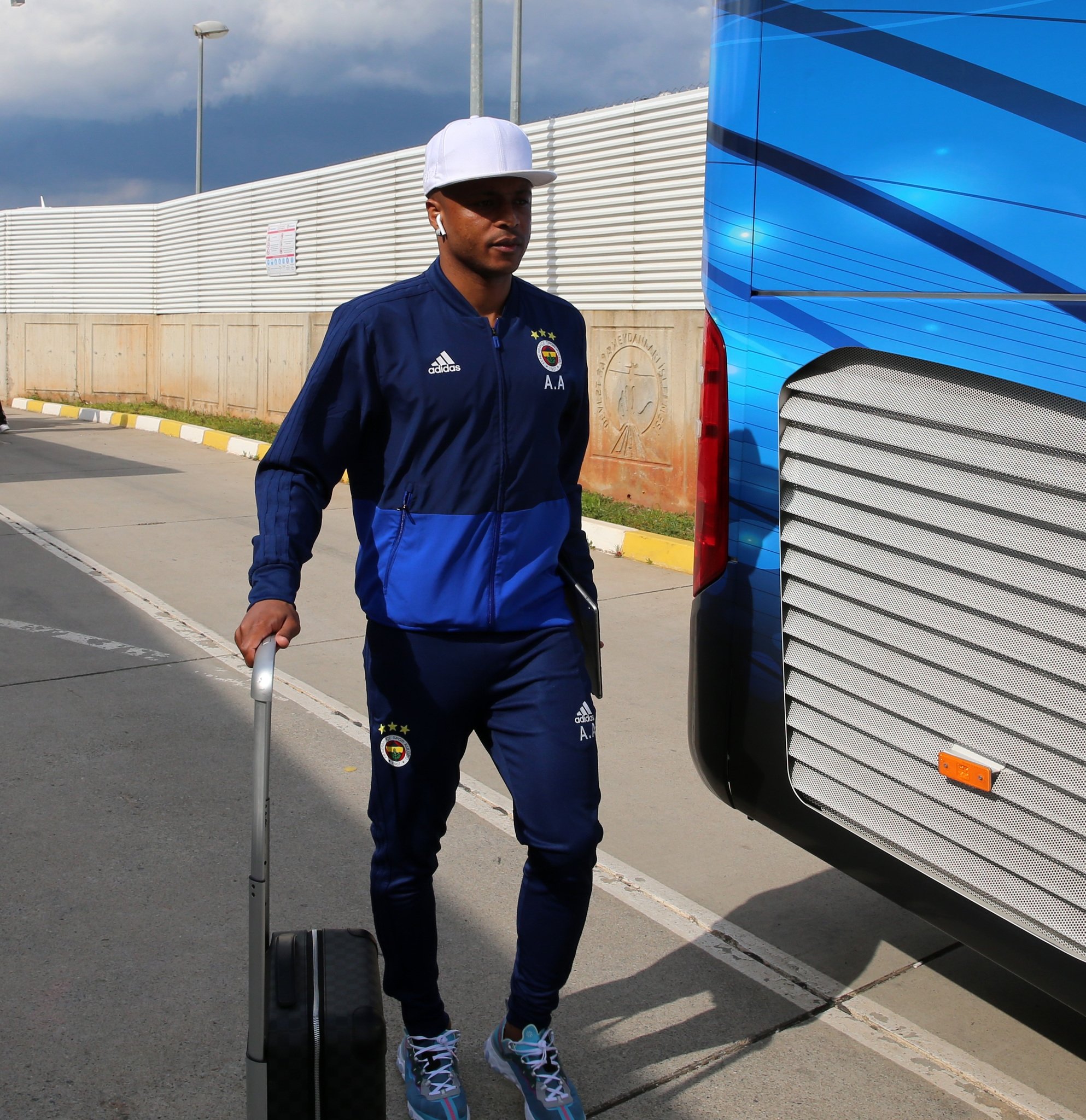 Fenerbahçe kafilesi, Gazipaşa’ya geldi