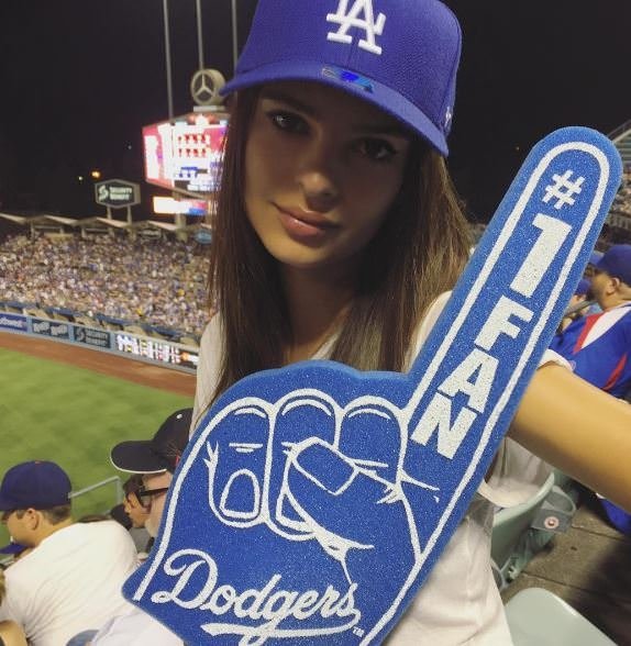 Emily Ratajkowski, Juventus’un gecesine damga vurdu