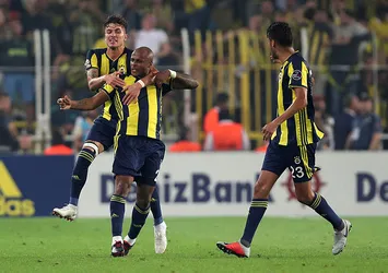 Ayew ülkesinde kahraman ilan edildi!