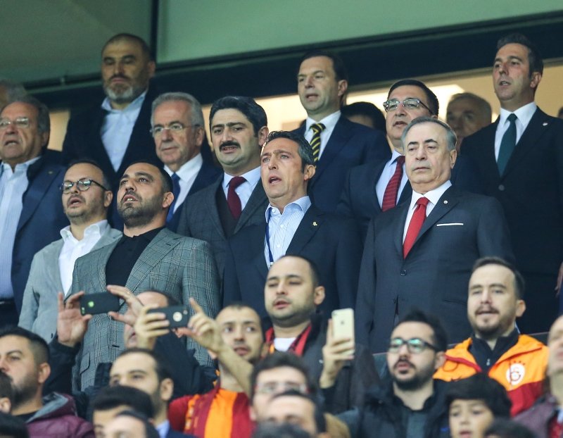 Fenerbahçe’de 2 yıldız kadroda yok!