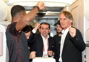 Galatasaray'dan Riekerink'le devam kararı