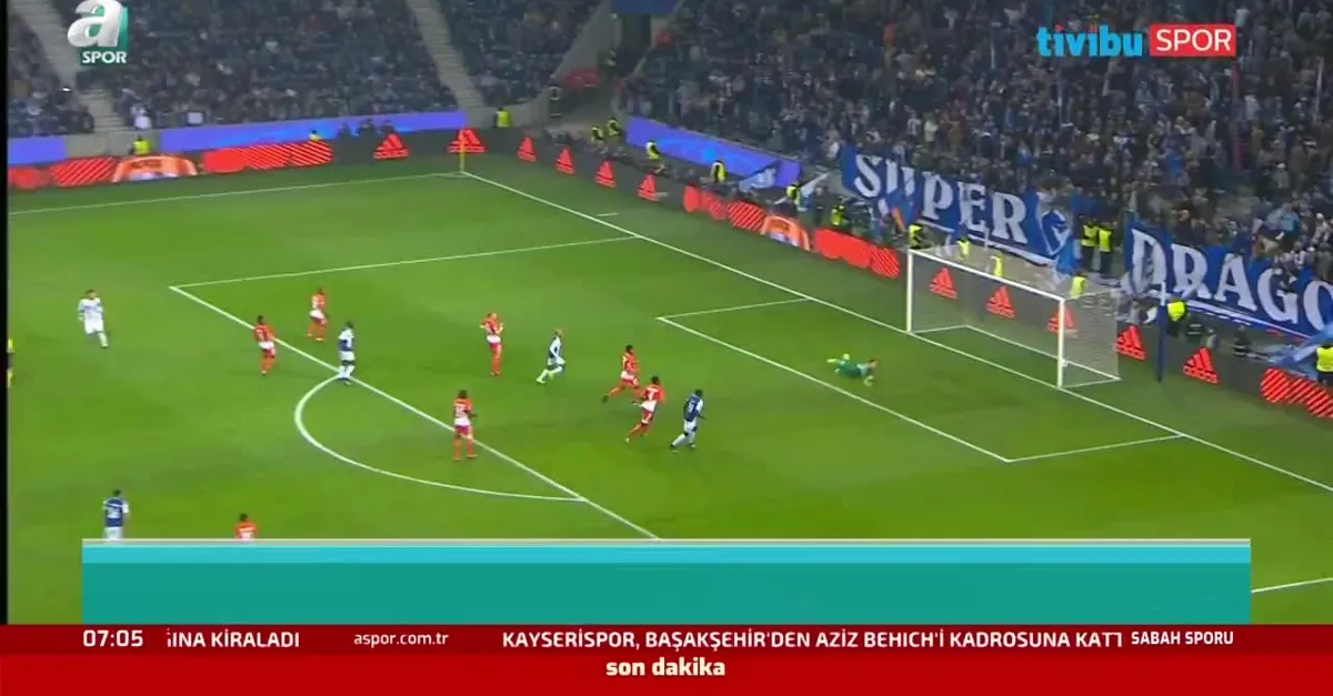 Galatasaray'a Alex Telles müjdesi