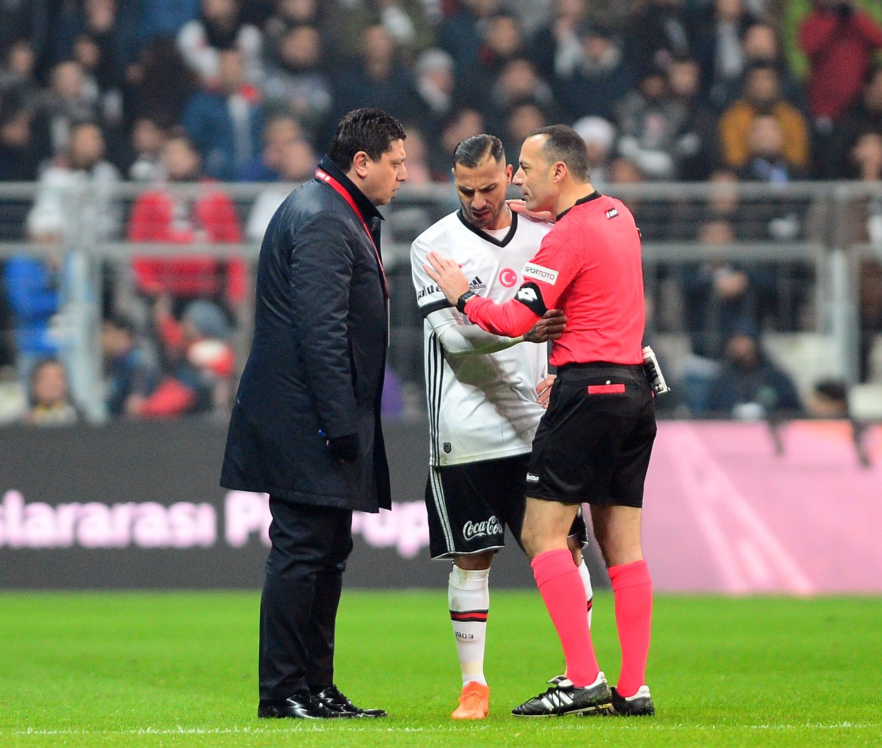 Caner Erkin’den Fenerbahçe taraftarına cevap...