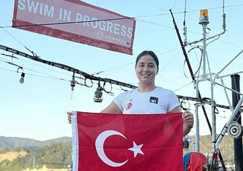 Bengisu Avcı "Okyanus Yedilisi"ni tamamlamak için suya girdi
