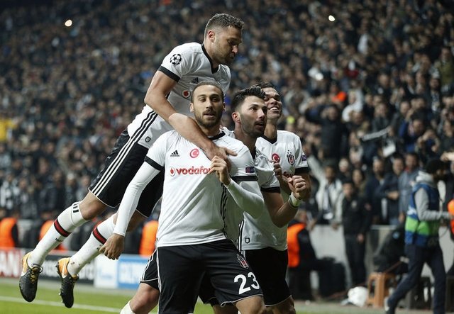 13 takım Cenk Tosun’un peşinde