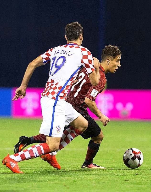 Kendine gel Emre! Yaptığın saygısızlık!