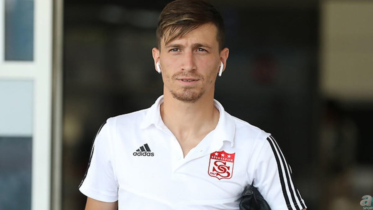 Fenerbahçe’den Mert Hakan Yandaş’a çılgın teklif!