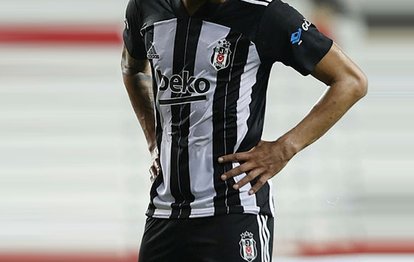 Josef de Souza Beşiktaş-Alanyaspor maçında gördüğü sarı kartla cezalı duruma düştü