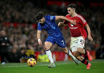 Chelsea'ye ManU engeli!