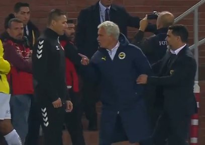 Mourinho hakeme çok sinirlendi!