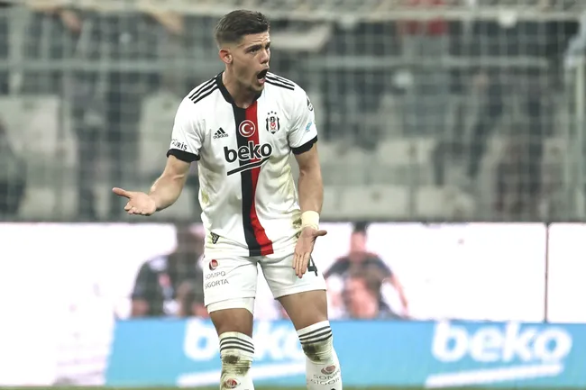 Kayserispor - Beşiktaş maçında Francisco Montero ve Valentin Rosier Fenerbahçe derbisinde cezalı duruma düştü! - 1