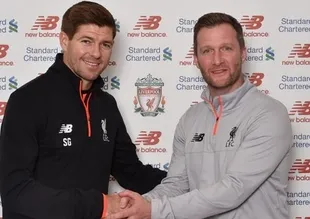 Steven Gerrard Liverpool'a geri döndü