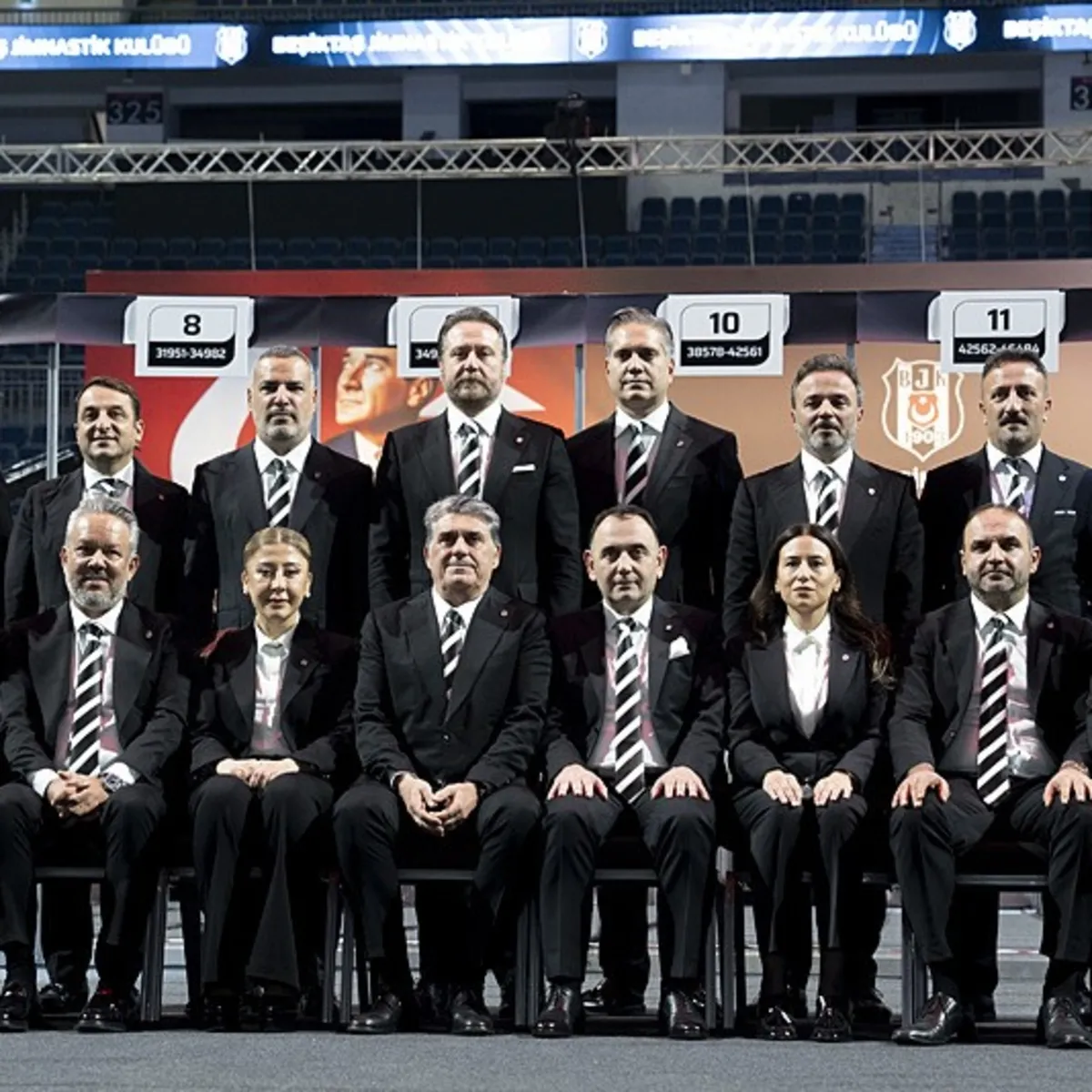 Beşiktaş'ta Serdal Adalı ve yönetimi mazbatalarını aldı