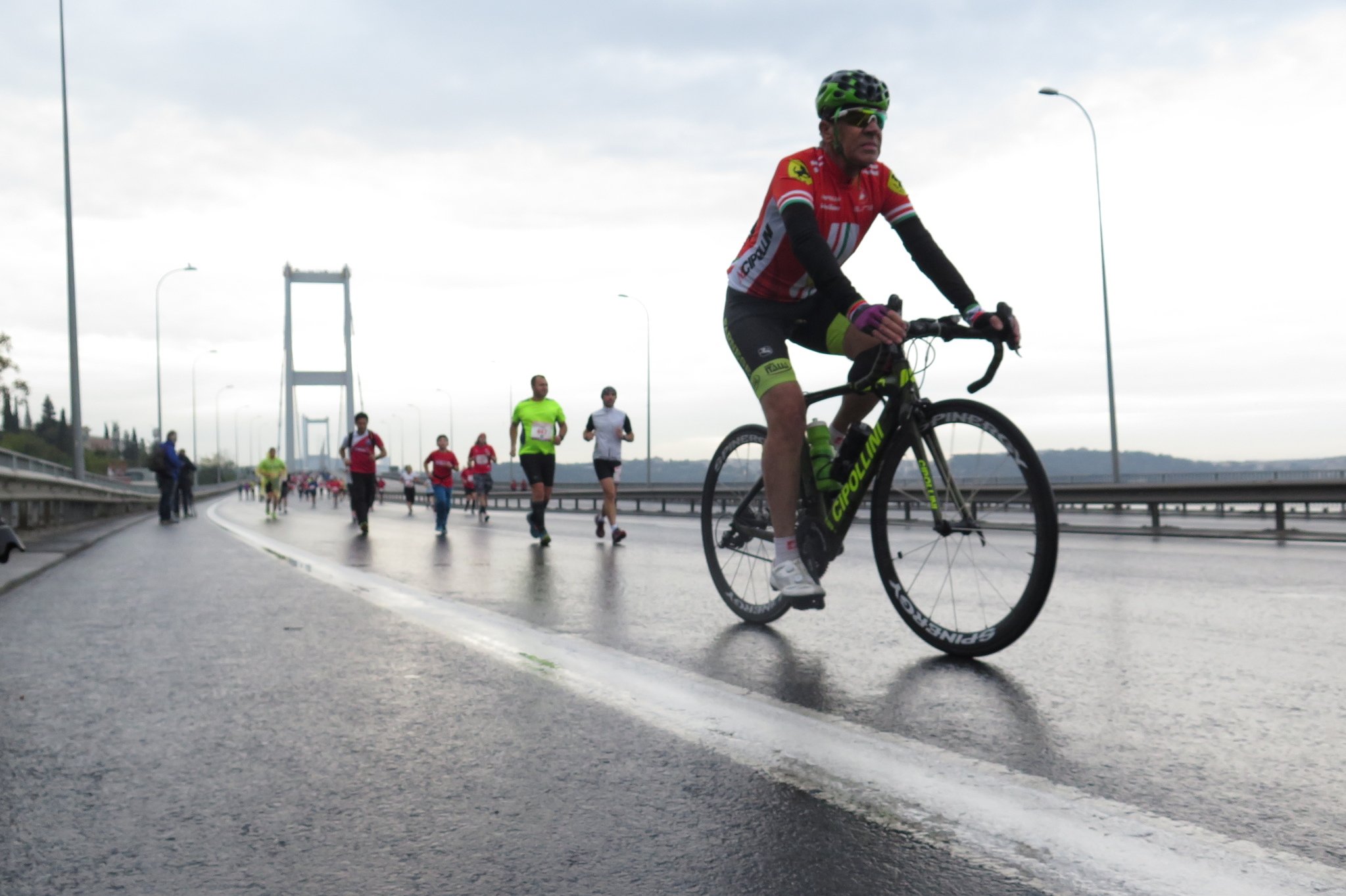 125 bin kişi çocuklar için koştu!