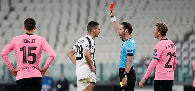 Merih Demiral Juventus - Barcelona maçında kırmızı kart gördü!