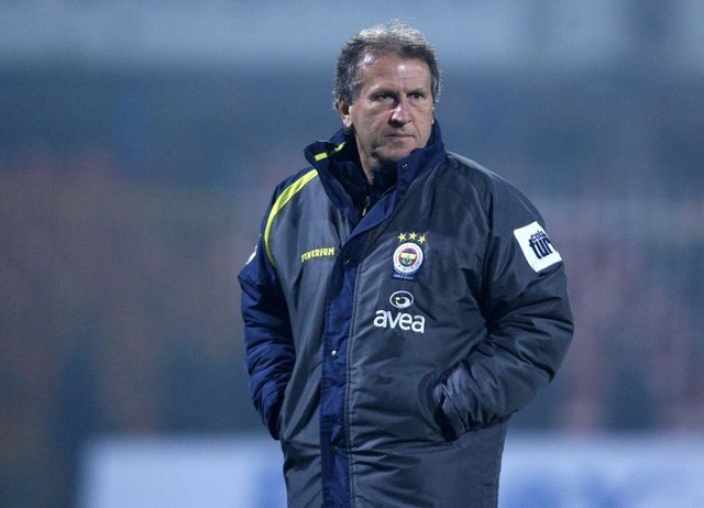 Hem lige hem de şampiyonluğa yabancılar