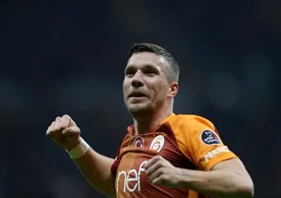 Podolski attıkça Galatasaray kazanıyor