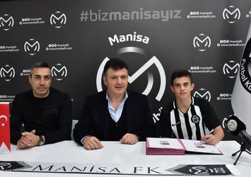 Manisa FK genç oyuncuyla sözleşme imzaladı