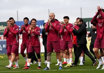 Lider Galatasaray'da coşkulu antrenman