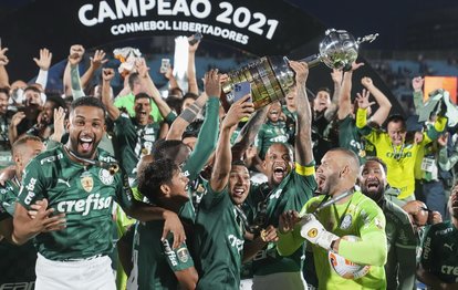 Palmeiras 2-1 Flamengo | Libertadores Kupası’nı Galatasaray’ın eski oyuncusu Felipe Melo’nun da formasını giydiği Palmeiras kazandı!