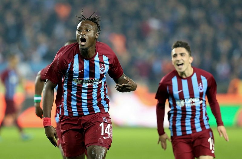 Tüm paslar Burak’a