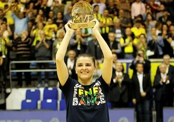 Birsel Vardarlı'nın forması asılacak
