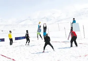 Karda voleybol keyfi