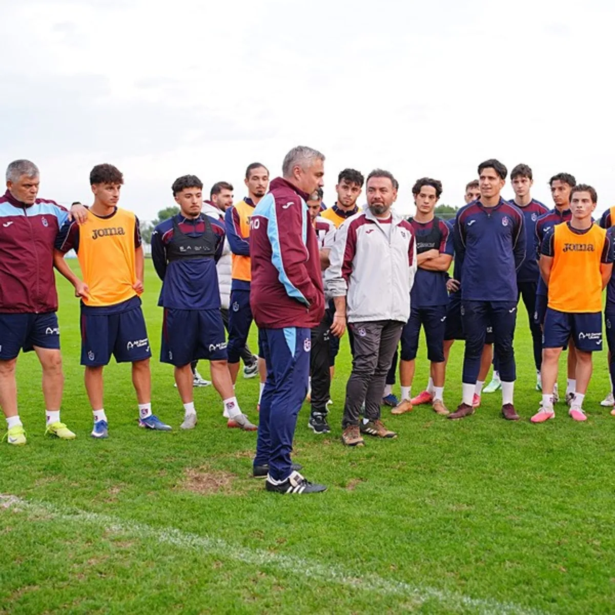 Thomas Reis, Trabzonspor U19 takımıyla buluştu