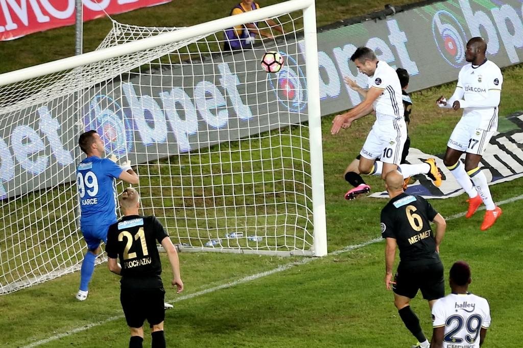 Fenerbahçe’de Robin van Persie dönemi bitti