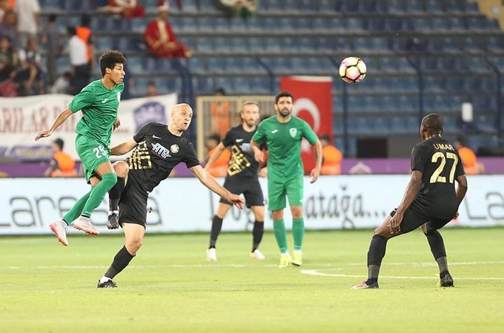 Osmanlıspor maçında anlamalı pankart