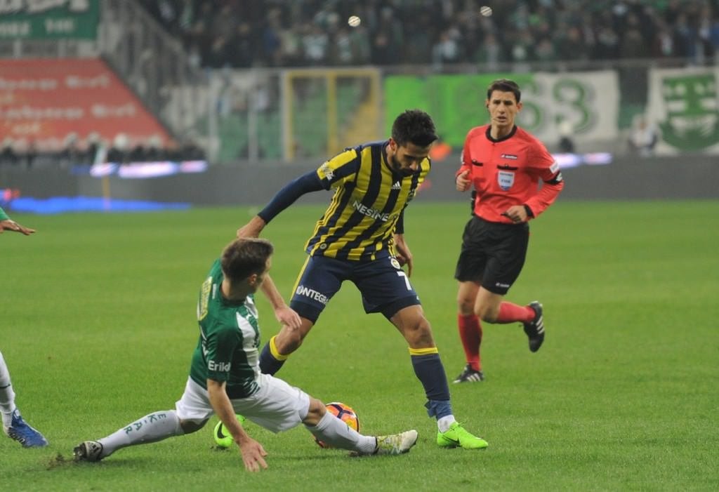 Bursaspor-Fenerbahçe karşılaşmasından kareler