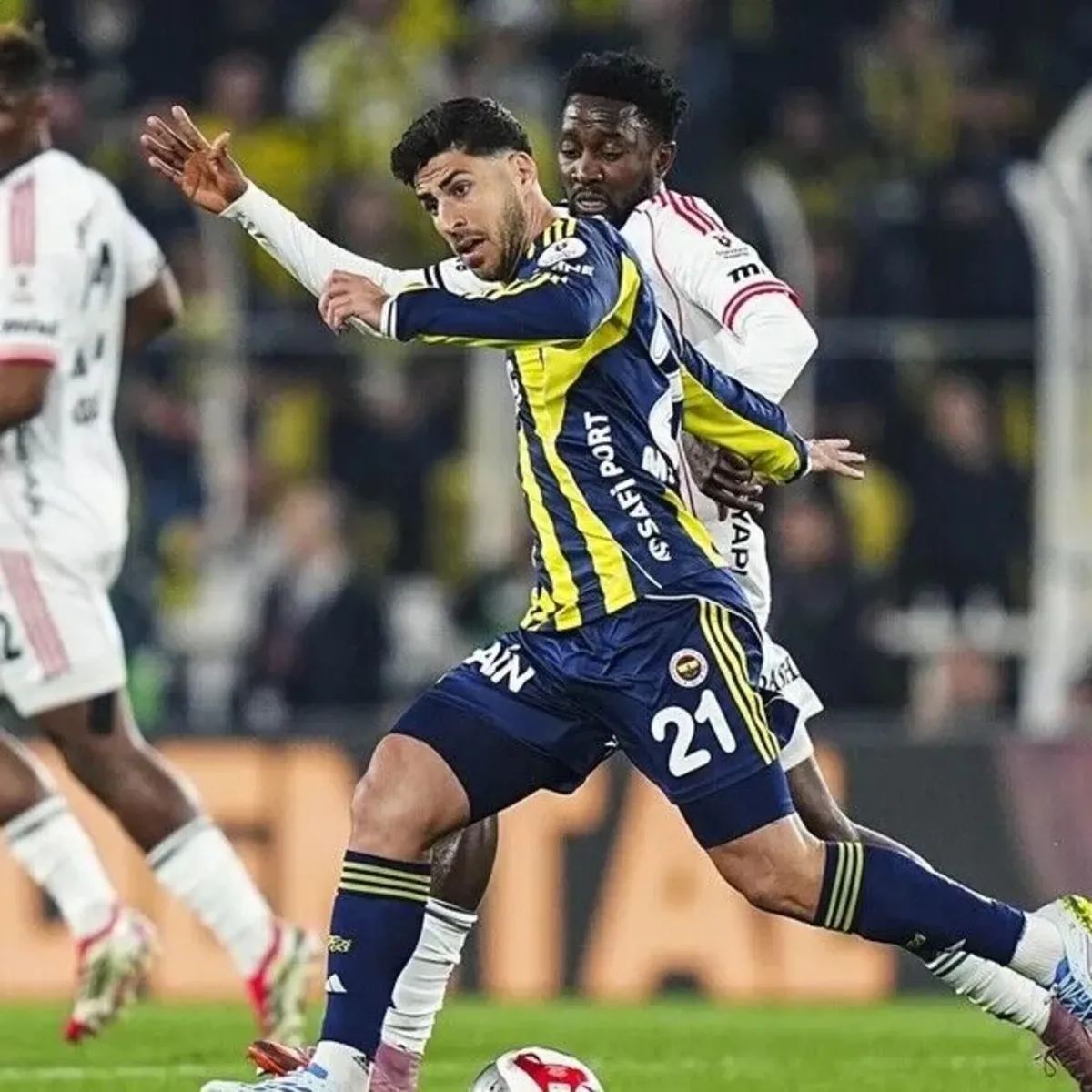 Fenerbahçe-Beşiktaş derbisinin tarihi belli oldu!