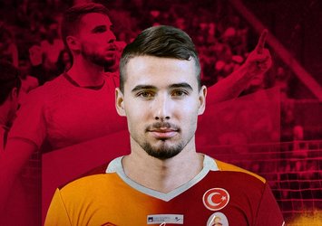 G.Saray Atanasov'u kadrosuna kattı!