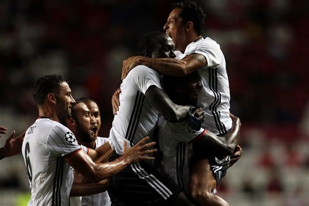 Şampiyonlar Ligi’nde çılgın gece: 22 gol!