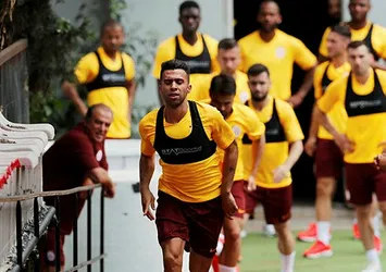 Terim’in yüzü gülüyor